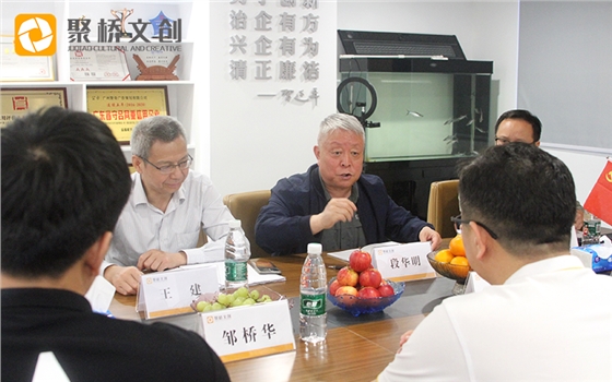 ��λ����