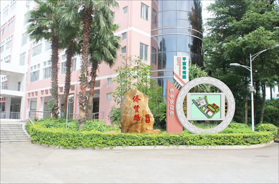 У������