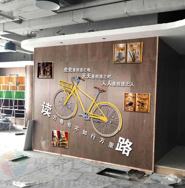 �칫���ߵ��Ļ�ǽ